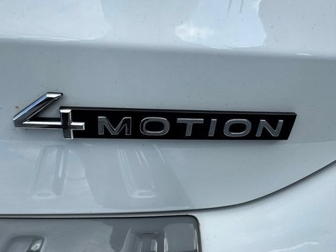 Used 2023 Volkswagen Taos SEL AWD/4WD image 10