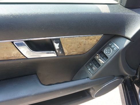 Used 2008 Mercedes-Benz C 350 Sport image 3