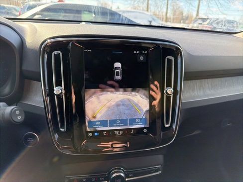 Used 2025 Volvo XC40 B5 Core w/ Protection Package Premier image 14
