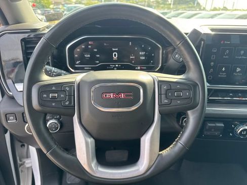Used 2025 GMC Sierra 1500 SLT AWD/4WD image 16