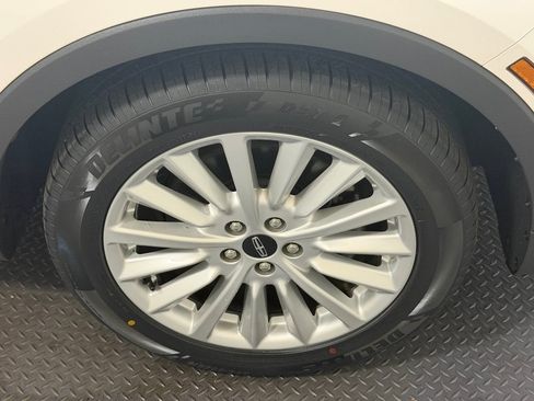 Used 2019 Lincoln MKC Premiere FWD image 17