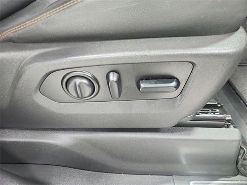 Used 2021 GMC Sierra 2500 AT4 image 37