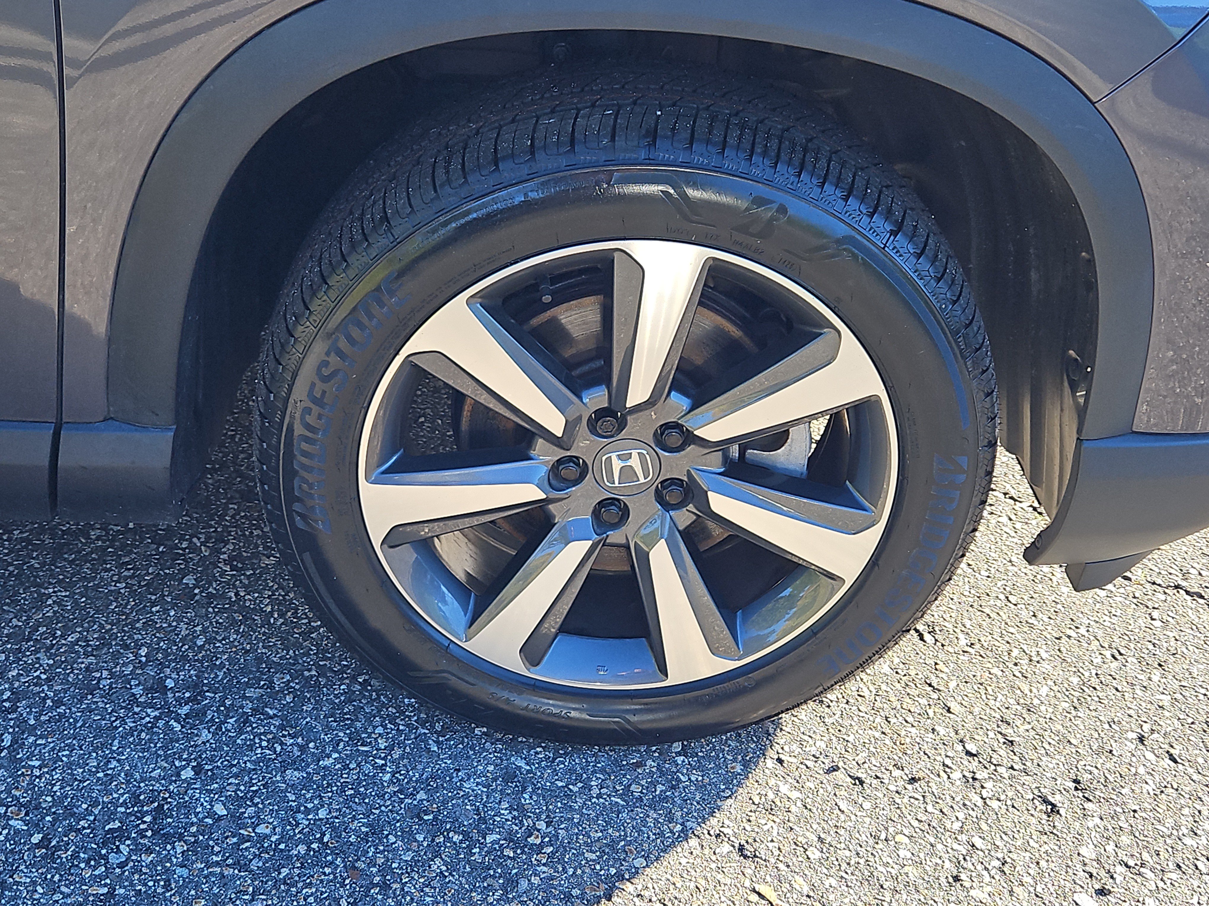 Certified 2025 Honda Pilot Elite image 9