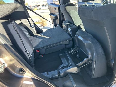 Used 2012 Honda CR-V LX image 34