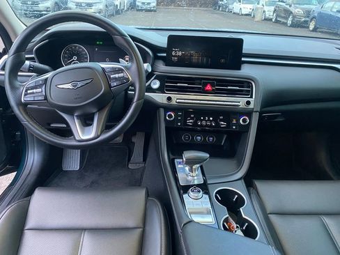Used 2025 Genesis G70 2.5T image 12