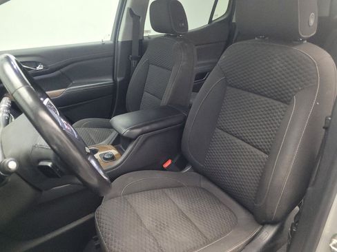 Used 2019 GMC Acadia SLE image 17