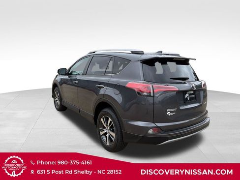 Used 2018 Toyota RAV4 XLE FWD image 8