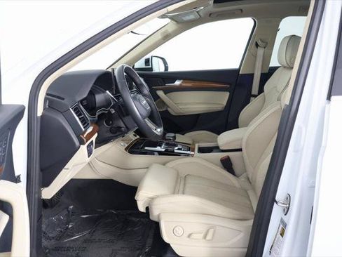 Certified 2023 Audi Q5 2.0T Premium Plus w/ Premium Plus Package AWD/4WD image 10