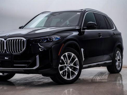 Used 2024 BMW X5 xDrive40i w/ Executive Package image 2