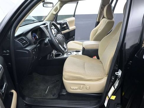 Used 2014 Toyota 4Runner SR5 RWD image 11