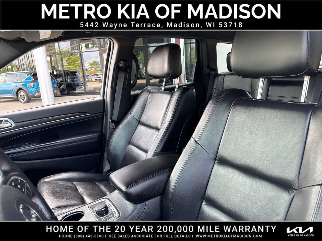 Used 2021 Jeep Grand Cherokee Limited AWD/4WD image 17