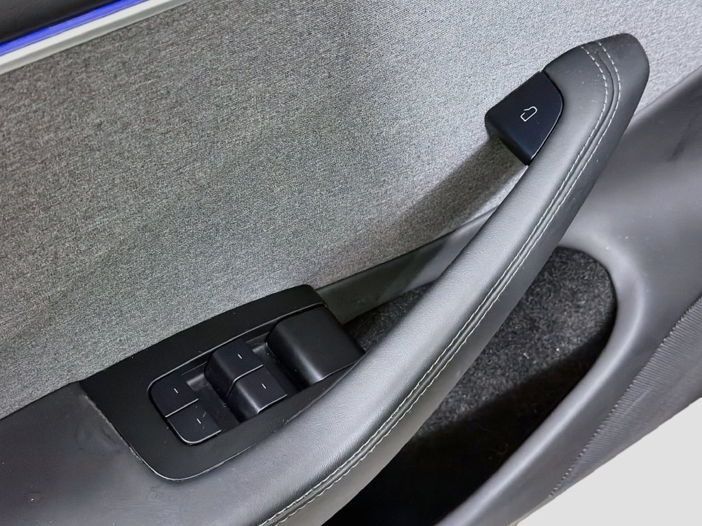 Used 2024 Tesla Model 3 Standard Range RWD image 18