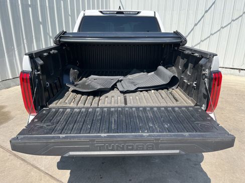 Used 2022 Toyota Tundra Limited AWD/4WD image 8