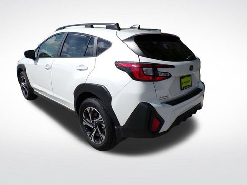 Used 2024 Subaru Crosstrek 2.0i Premium AWD/4WD image 3