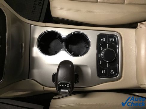 Used 2014 Jeep Grand Cherokee Overland AWD/4WD image 51