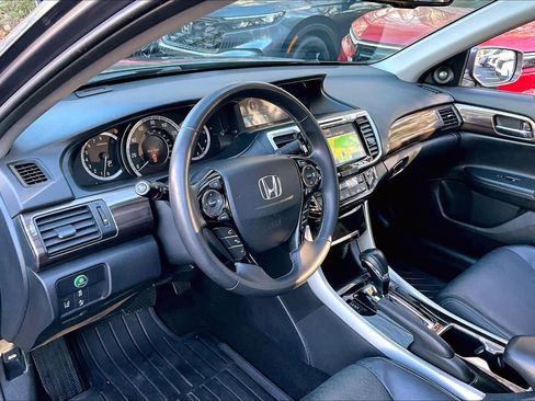 Used 2017 Honda Accord EX-L image 17