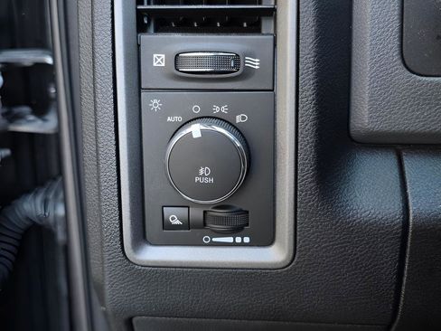 Used 2019 RAM 1500 Express w/ Express Value Package image 23