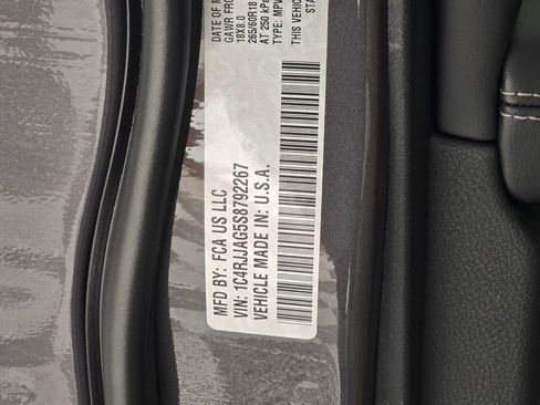 New 2025 Jeep Grand Cherokee L Laredo RWD image 19