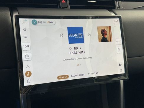 Certified 2025 Land Rover Discovery Sport S image 24