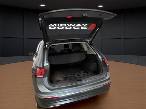 Used 2019 Volkswagen Tiguan SEL AWD/4WD image 7