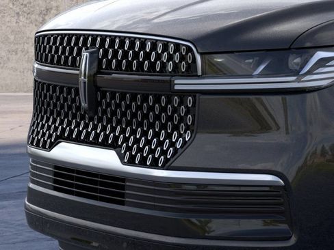 New 2025 Lincoln Navigator L Reserve AWD/4WD image 17