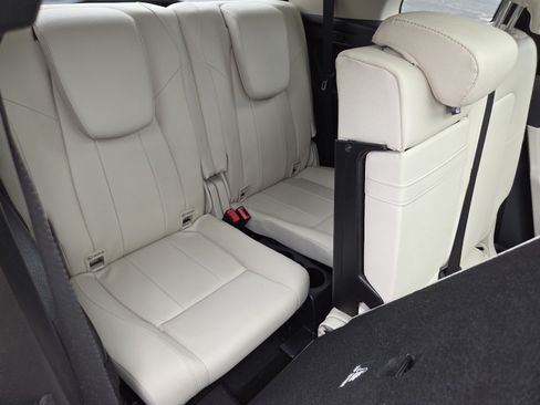 Used 2022 Mercedes-Benz GLB 250 4MATIC image 29