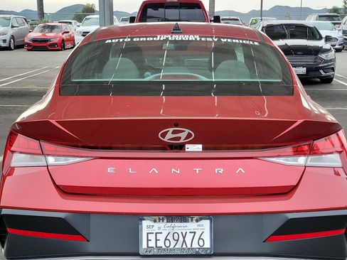 Certified 2025 Hyundai Elantra SEL image 27