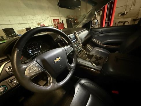 Used 2018 Chevrolet Tahoe LT AWD/4WD image 11