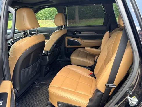 Used 2022 Kia Telluride SX w/ Nightfall Edition Package AWD/4WD image 9