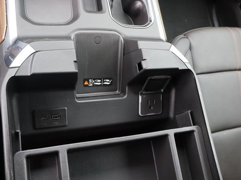 New 2026 Chevrolet Silverado 1500 High Country w/ High Country Premium Package AWD/4WD image 14