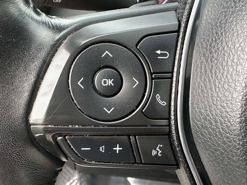 Used 2020 Toyota Camry SE image 21