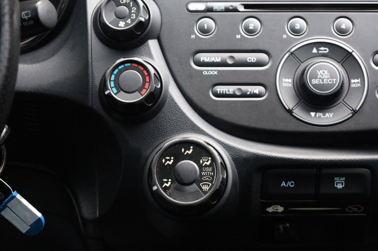 Used 2013 Honda Fit Sport image 38