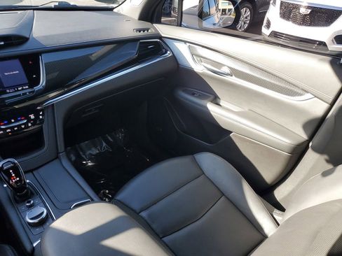 Certified 2023 Cadillac XT6 Sport w/ Technology Package image 18