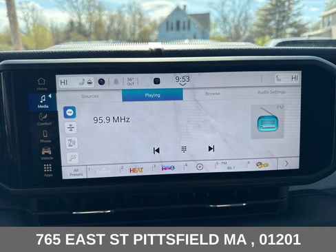 Used 2024 Jeep Wrangler Unlimited w/ Convenience Group AWD/4WD image 21