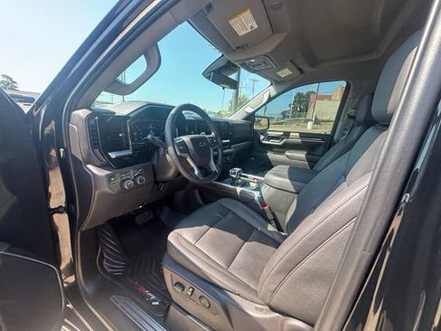 Used 2026 Chevrolet Silverado 1500 LT Trail Boss w/ Safety Package AWD/4WD image 11
