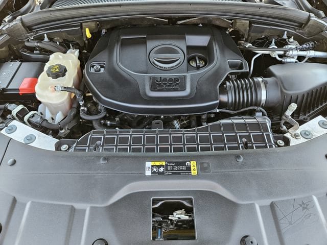 Used 2022 Jeep Grand Cherokee Limited AWD/4WD image 32