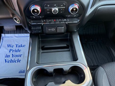 Used 2020 GMC Sierra 1500 Elevation w/ Elevation Value Package image 10