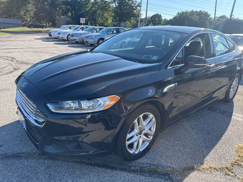 Used 2014 Ford Fusion SE w/ Equipment Group 202A FWD image 11