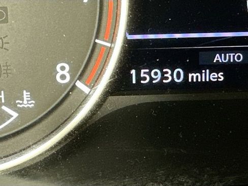 Used 2023 Nissan Rogue SV image 15