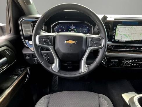 Used 2024 Chevrolet Silverado 2500 LT w/ Convenience Package AWD/4WD image 9
