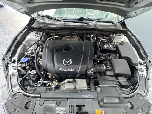 Used 2018 MAZDA MAZDA3 Sport FWD image 19