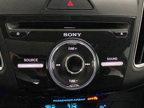 Used 2018 Ford Focus SEL w/ Cold Weather Package FWD image 33
