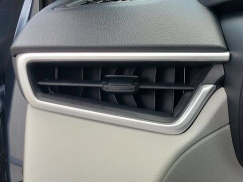 Used 2025 Toyota Corolla Cross L FWD image 30