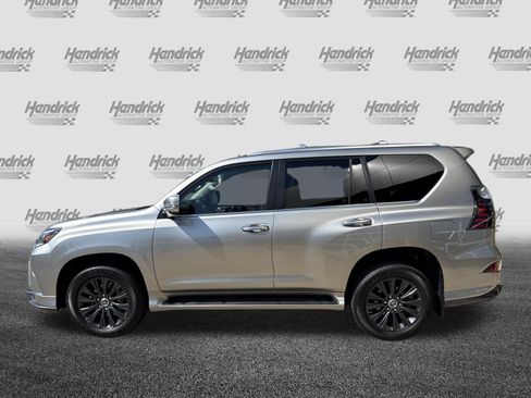 Used 2023 Lexus GX 460 Premium w/ Accessory Package AWD/4WD image 7