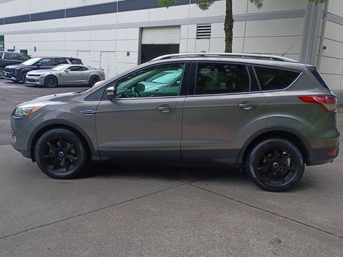 Used 2013 Ford Escape Titanium w/ Parking Technology Pkg FWD image 7