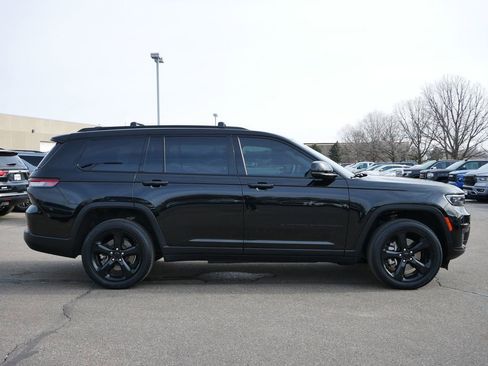 Used 2021 Jeep Grand Cherokee L Laredo image 8
