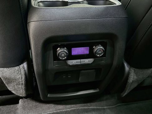 New 2026 Chevrolet Traverse LT w/ Driver Confidence Package AWD/4WD image 28