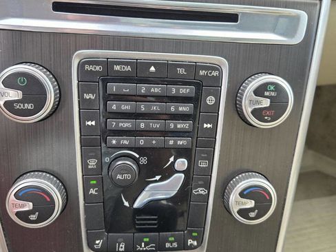 Used 2016 Volvo XC60 T5 Premier image 44