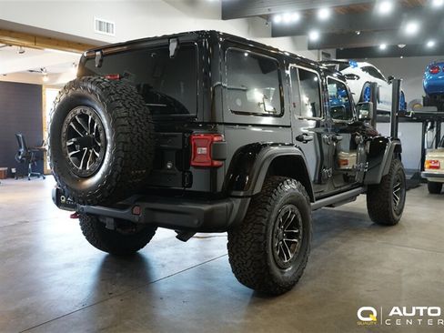 Used 2026 Jeep Wrangler Unlimited Rubicon AWD/4WD image 6