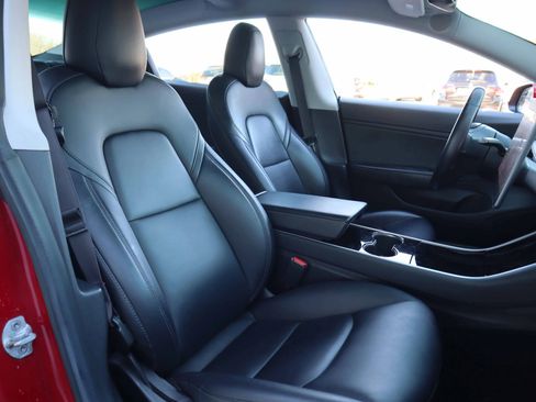 Used 2018 Tesla Model 3 Long Range image 6